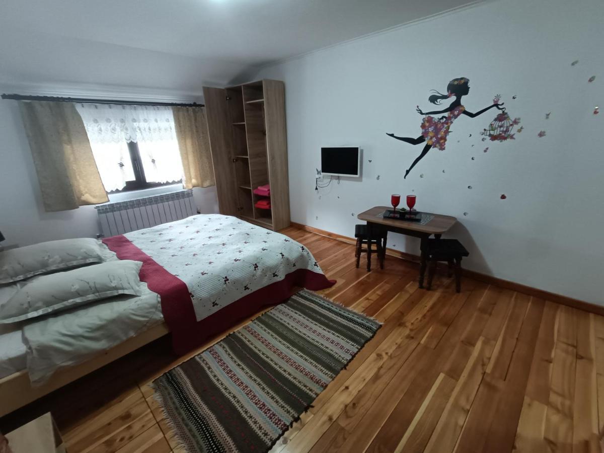 Casa Dintre Pini Villa Păltinoasa Buitenkant foto